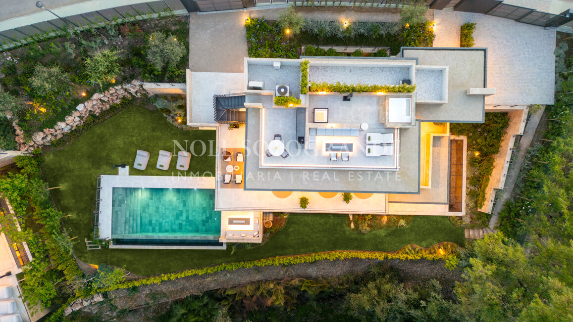 Brand new 6-bedroom golf villa in Nueva Andalucia, Marbella