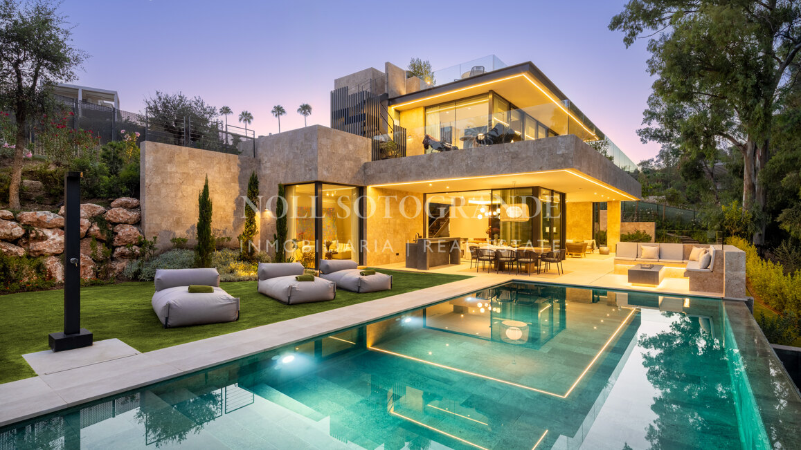 Brand new 6-bedroom golf villa in Nueva Andalucia, Marbella