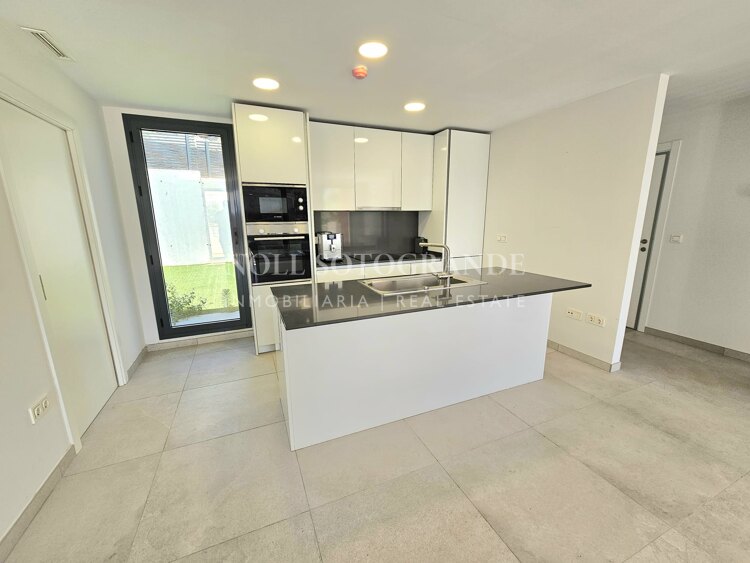 Moderno Ático con vistas al mar y al golf por encima de La Quinta Golf, Benahavís