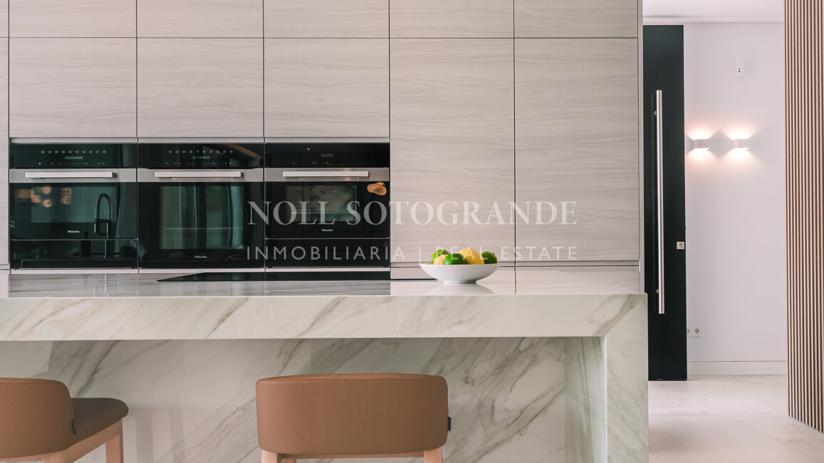 Luxury golf villa in Nueva Andalucia's Golf Valley, Marbella