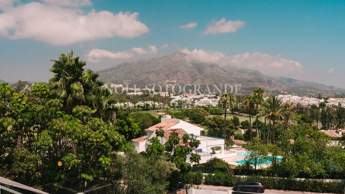 Luxury golf villa in Nueva Andalucia's Golf Valley, Marbella