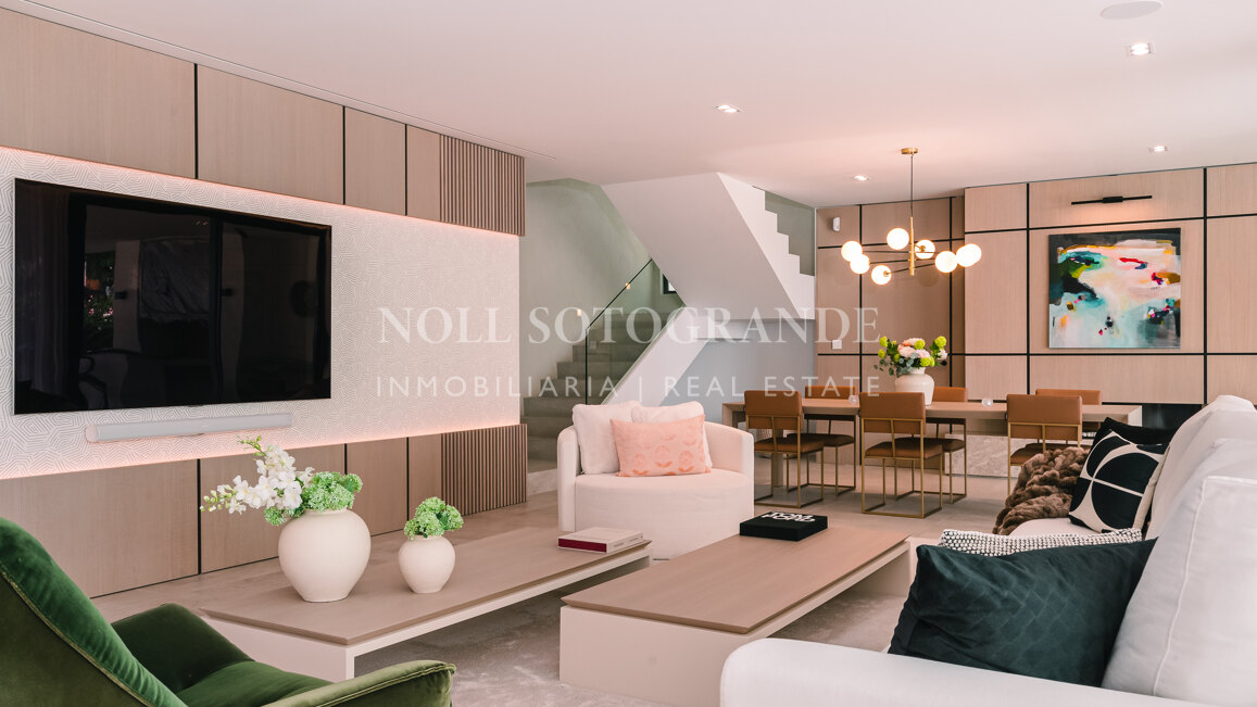 Luxury golf villa in Nueva Andalucia's Golf Valley, Marbella