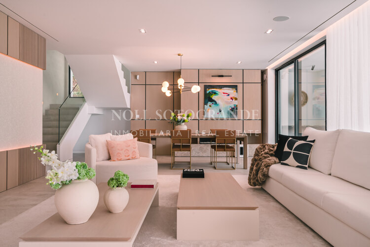 Luxury golf villa in Nueva Andalucia's Golf Valley, Marbella