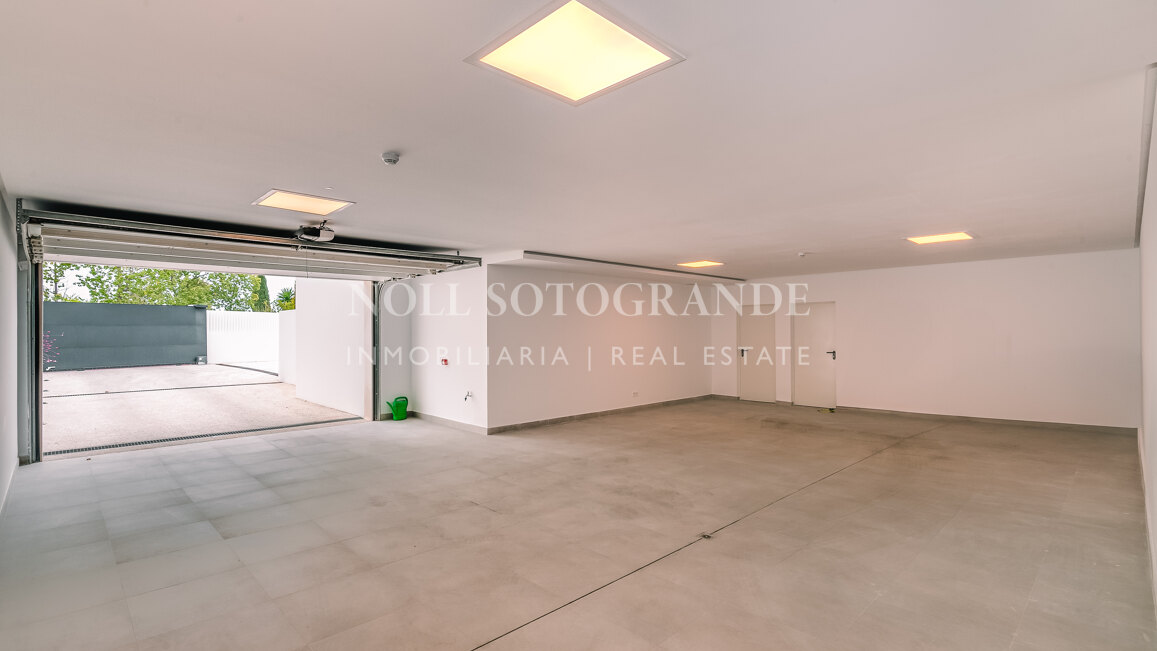 Luxury golf villa in Nueva Andalucia's Golf Valley, Marbella