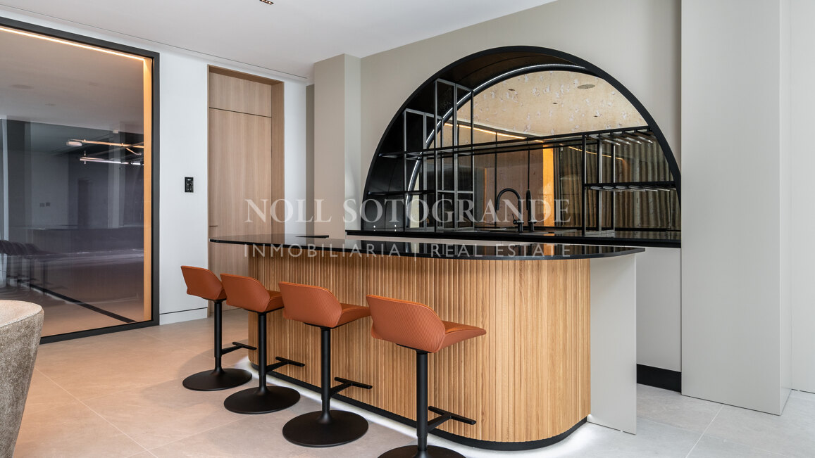 Villa for sale in Marbella Golden Mile