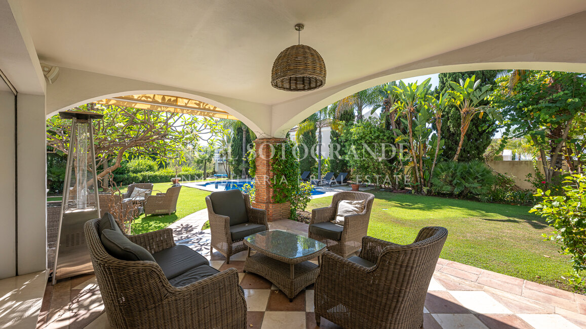 Frontline golf 5-bed villa in La Reserva de La Quinta