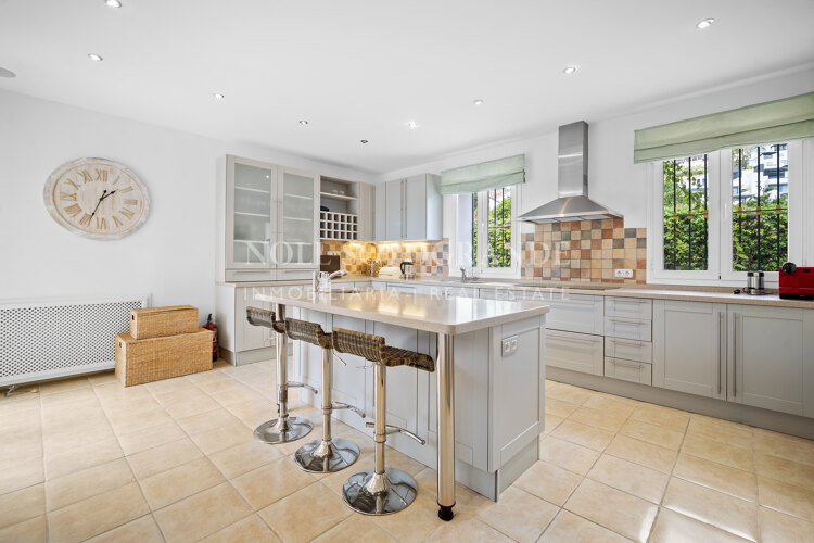 Villa en venta en La Reserva de la Quinta, Benahavis