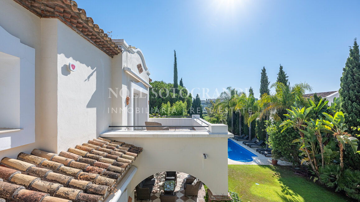 Frontline golf 5-bed villa in La Reserva de La Quinta