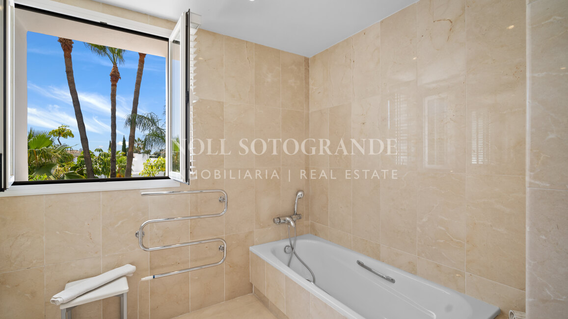 Villa zum Verkauf in La Reserva de la Quinta, Benahavis