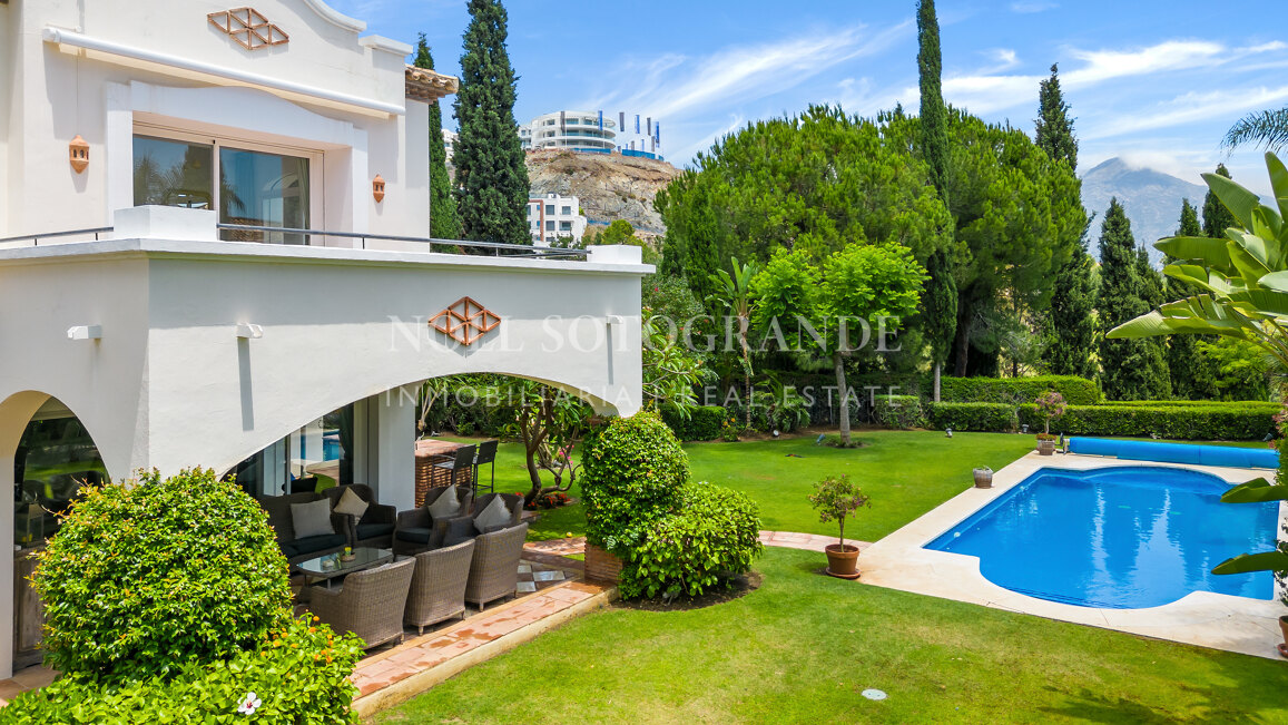 Villa zum Verkauf in La Reserva de la Quinta, Benahavis