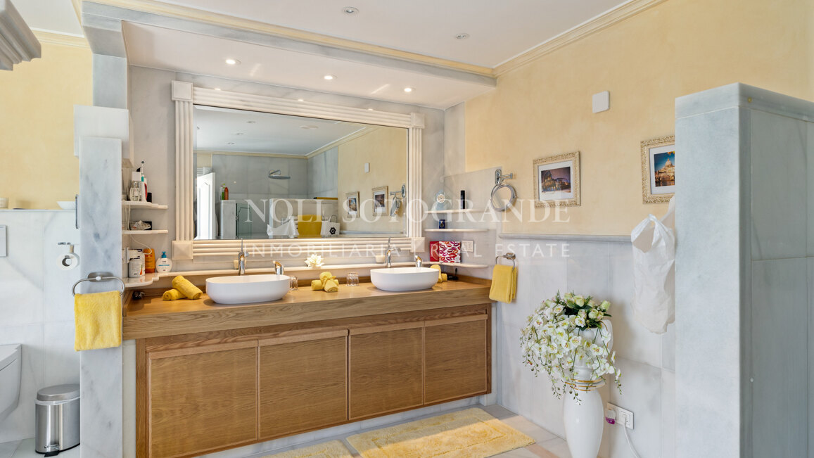 Marbella Villa in La Cerquilla, in The Golf Valley of Nueva Andalucia