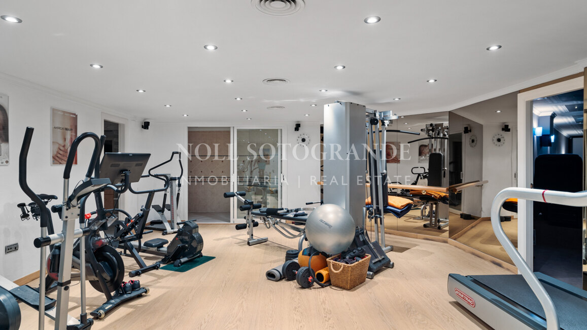 Marbella Villa in La Cerquilla, in The Golf Valley of Nueva Andalucia