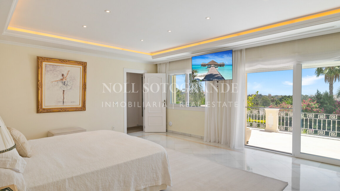 Marbella Villa in La Cerquilla, in The Golf Valley of Nueva Andalucia