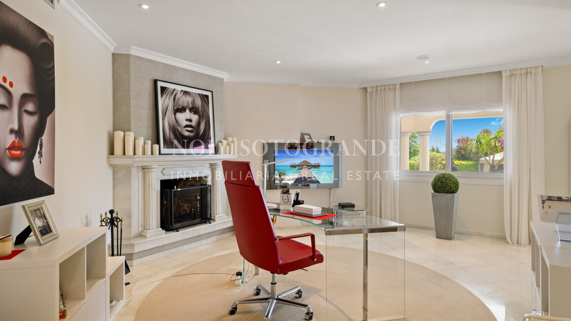 Marbella Villa in La Cerquilla, in The Golf Valley of Nueva Andalucia