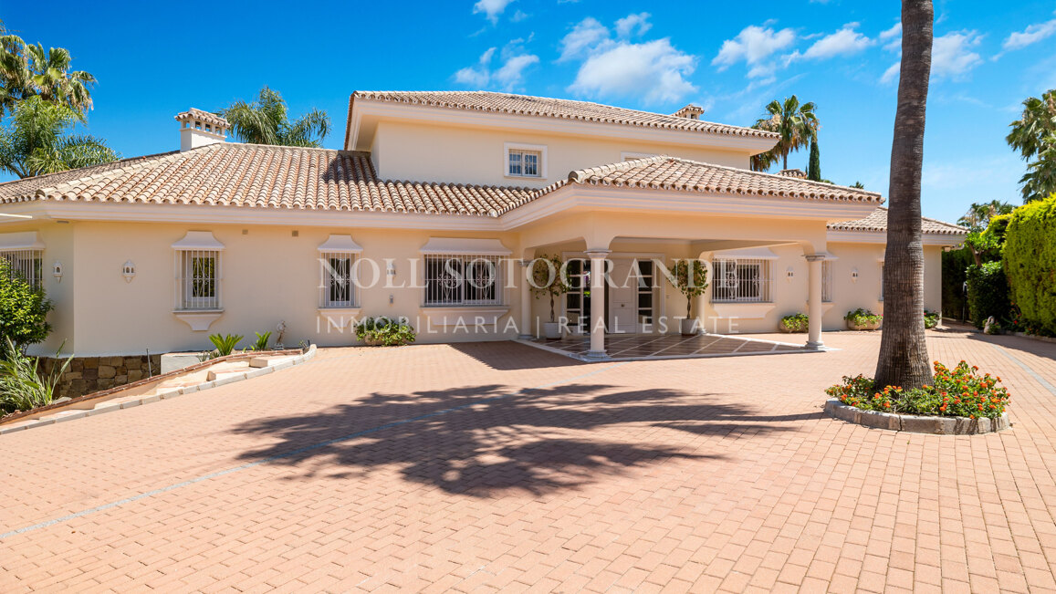 Marbella Villa in La Cerquilla, in The Golf Valley of Nueva Andalucia