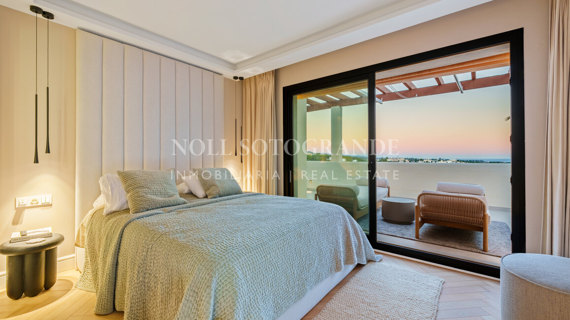 Fully renovated duplex penthouse with sea, lake and mountain views in Nueva Andalucia, Marbella