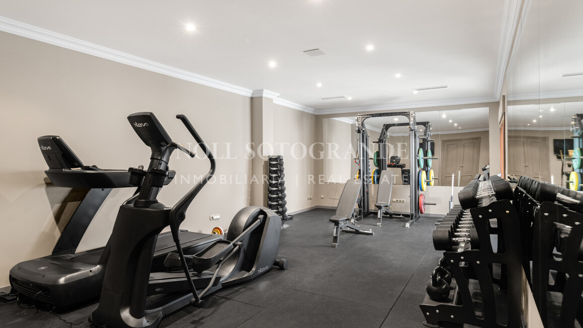 Villa zum Verkauf in El Herrojo, Benahavis