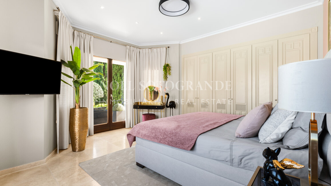 Villa zum Verkauf in El Herrojo, Benahavis