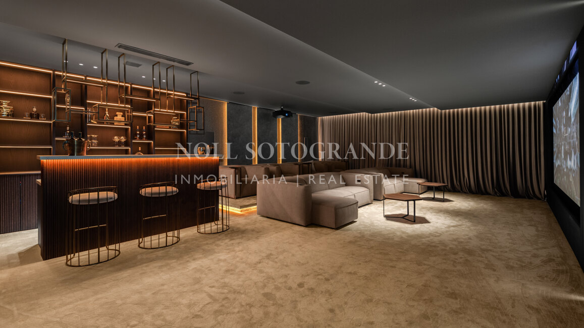 Villa zum Verkauf in El Herrojo, Benahavis