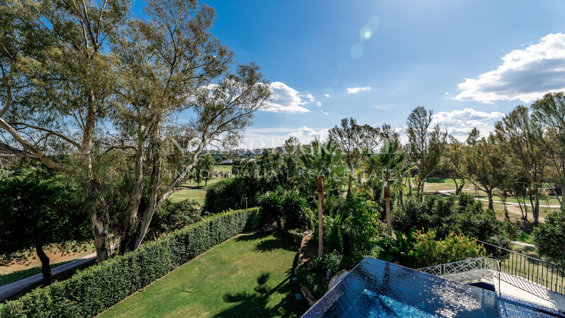 Villa zum Verkauf in Los Naranjos, Nueva Andalucia
