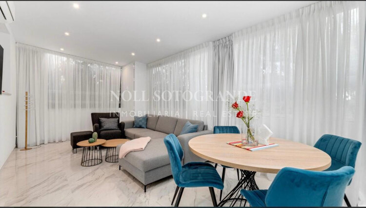 Ground Floor Apartment for sale in Marbella Real, Marbella Golden Mile