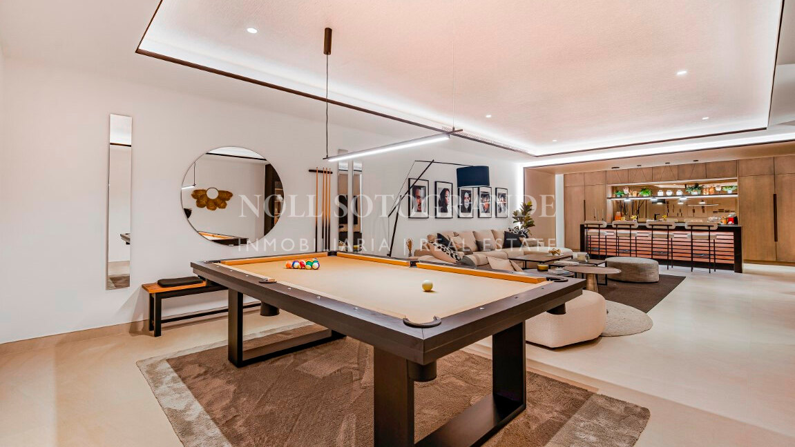 Villa for sale in Altos de Salamanca, Marbella Golden Mile