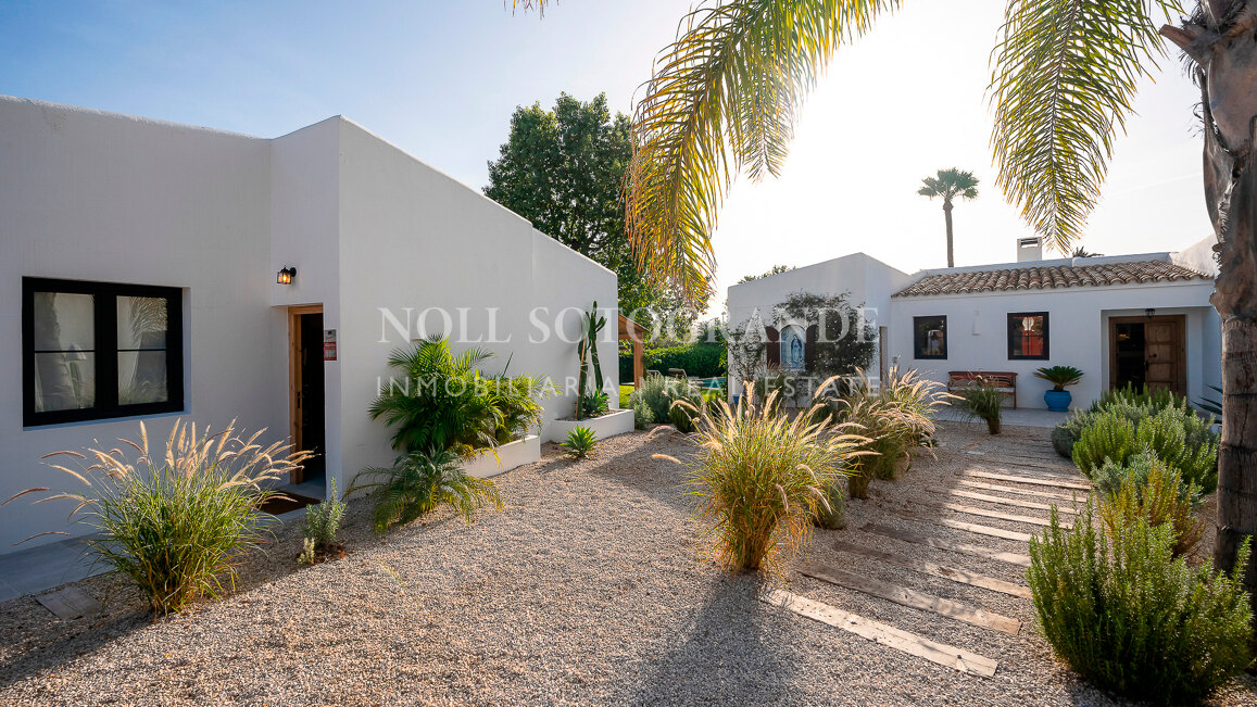 Villa for sale in Guadalmina Alta, San Pedro de Alcantara