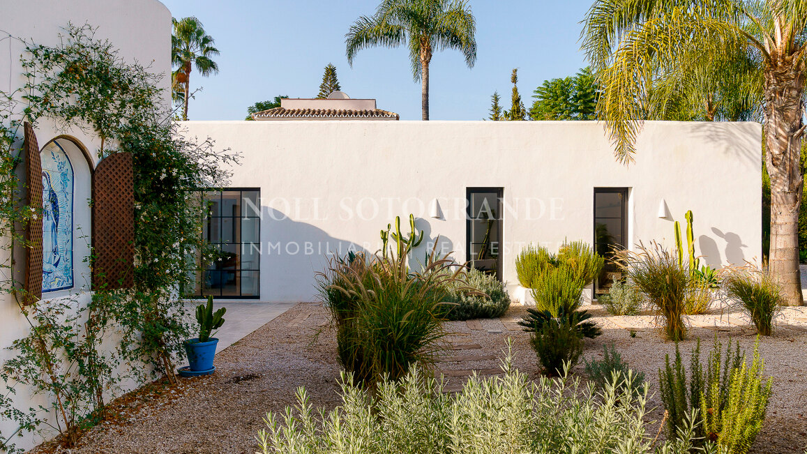 Villa for sale in Guadalmina Alta, San Pedro de Alcantara