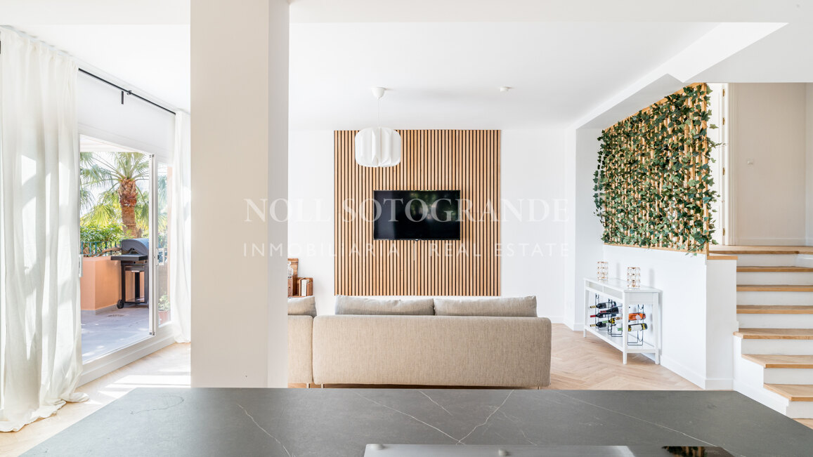 South facing penthouse with panoramic views at the highest point in Nueva Andalucia´s Golf Valley, Marbella