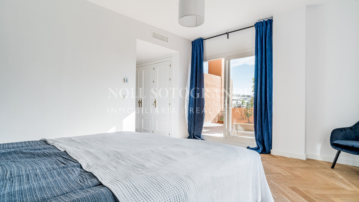 South facing penthouse with panoramic views at the highest point in Nueva Andalucia´s Golf Valley, Marbella