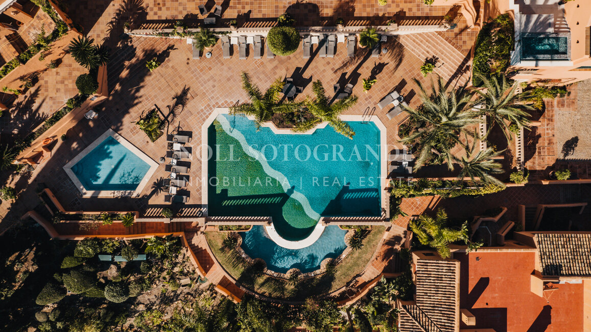 South facing penthouse with panoramic views at the highest point in Nueva Andalucia´s Golf Valley, Marbella