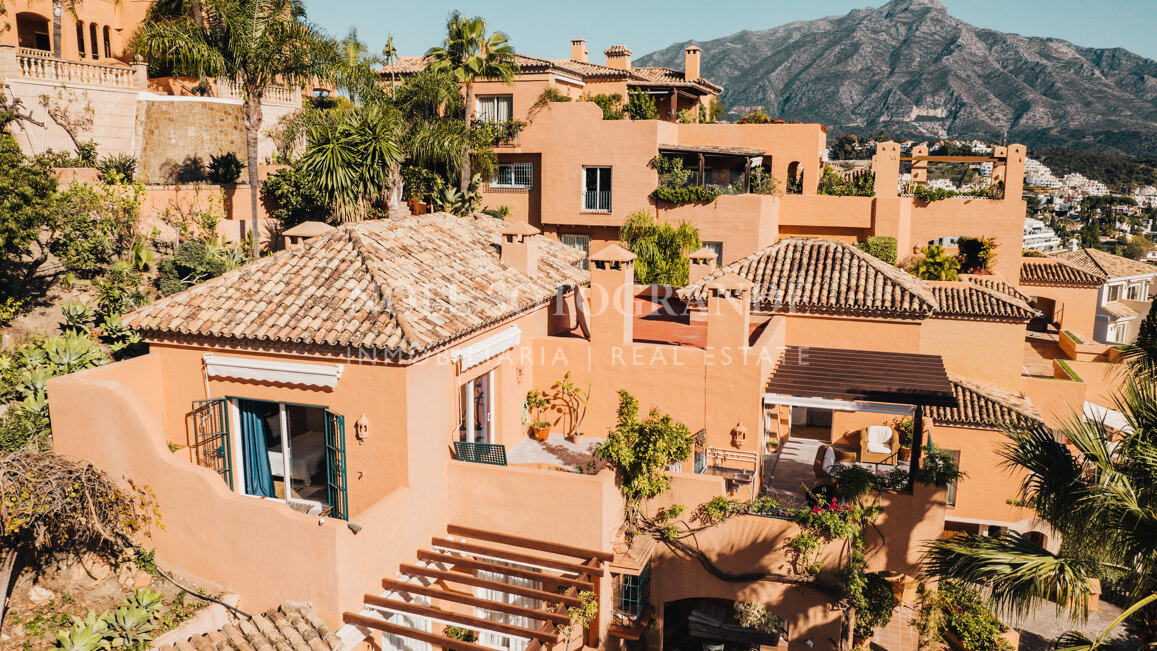 South facing penthouse with panoramic views at the highest point in Nueva Andalucia´s Golf Valley, Marbella