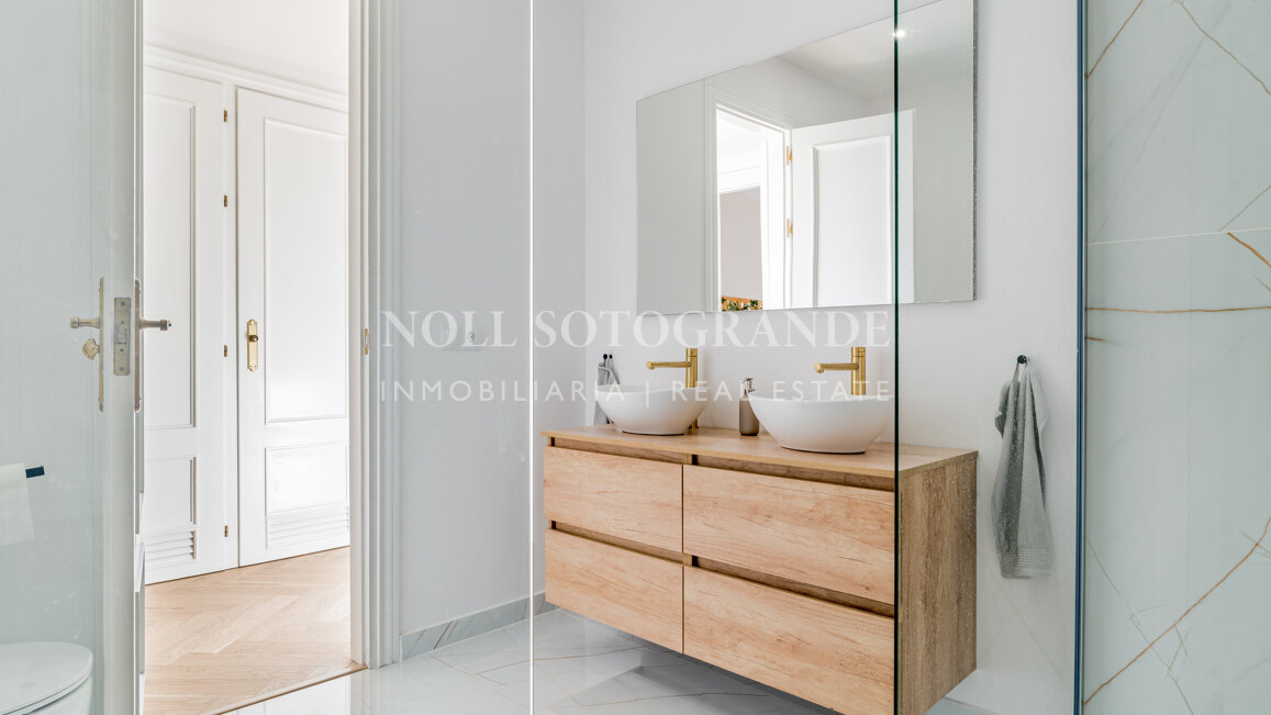 South facing penthouse with panoramic views at the highest point in Nueva Andalucia´s Golf Valley, Marbella