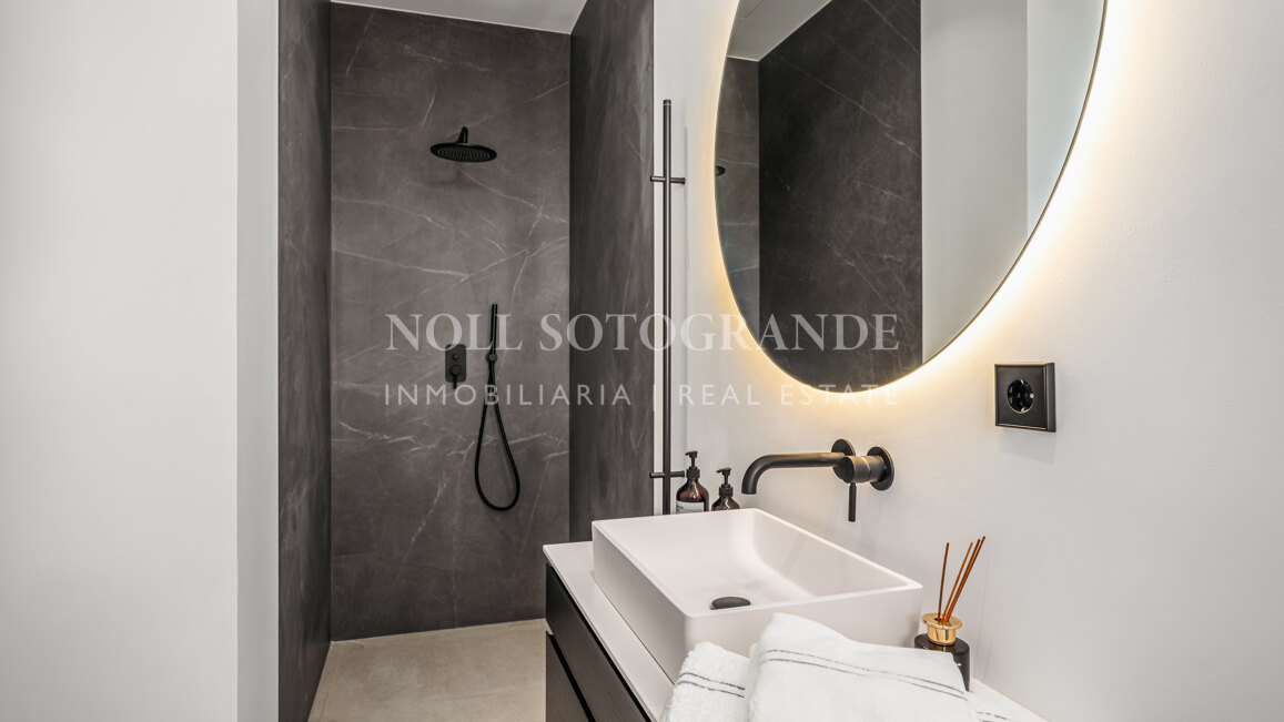 Villa zum Verkauf in Los Flamingos, Benahavis