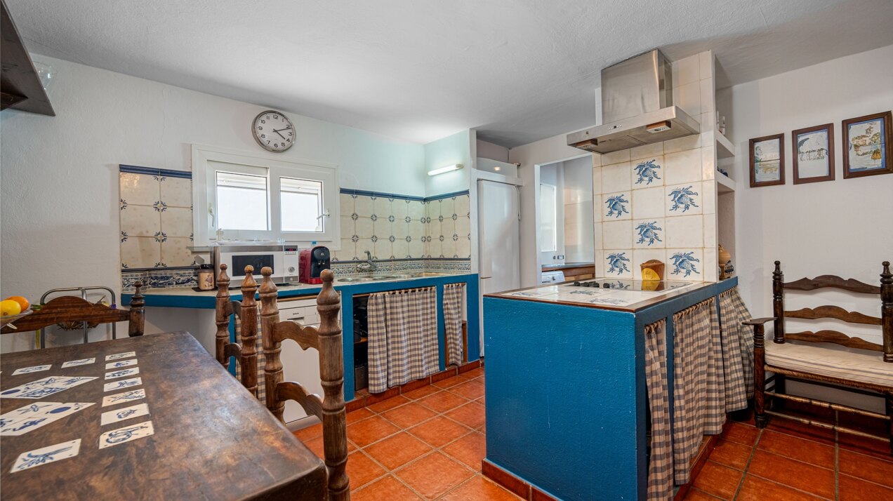 Charming 'on the beach' 4 bedroom villa is perfect renovation project for any clever investor!