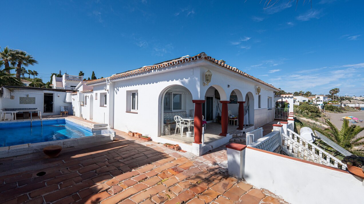 Charming 'on the beach' 4 bedroom villa is perfect renovation project for any clever investor!