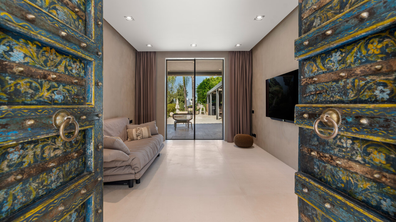 Stunning luxurious 'mini' mansion sits in heart of leafy urban oasis on the edge of Marbella.