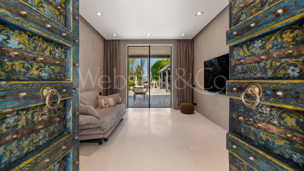 Villa Ibiza - Dream Residence in Rio Real, Marbella