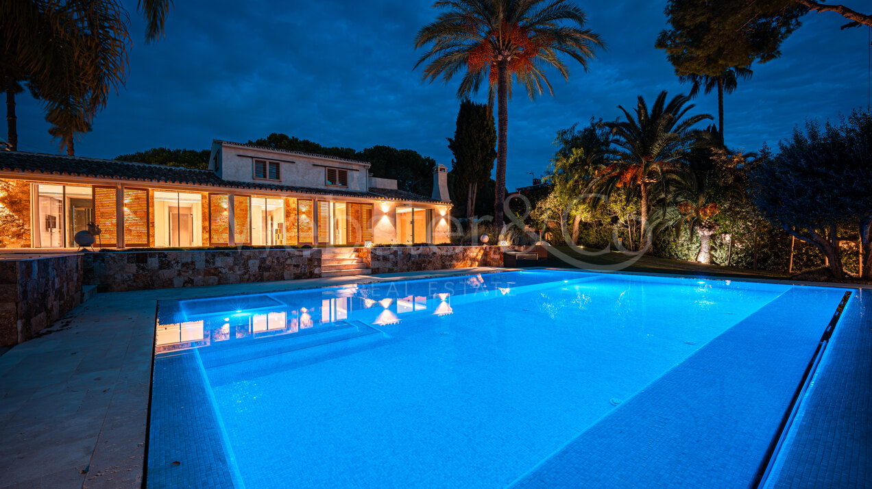 Villa Ibiza - Dream Residence in Rio Real, Marbella