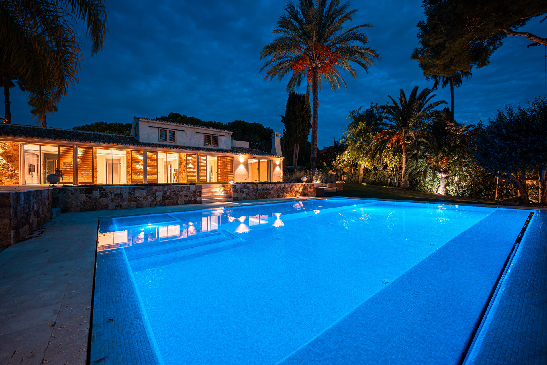 Stunning luxurious 'mini' mansion sits in heart of leafy urban oasis on the edge of Marbella.