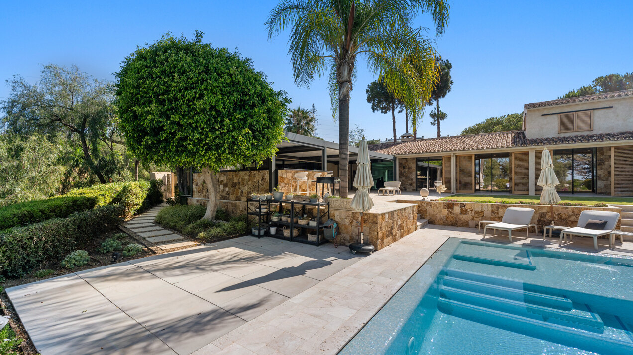 Stunning luxurious 'mini' mansion sits in heart of leafy urban oasis on the edge of Marbella.