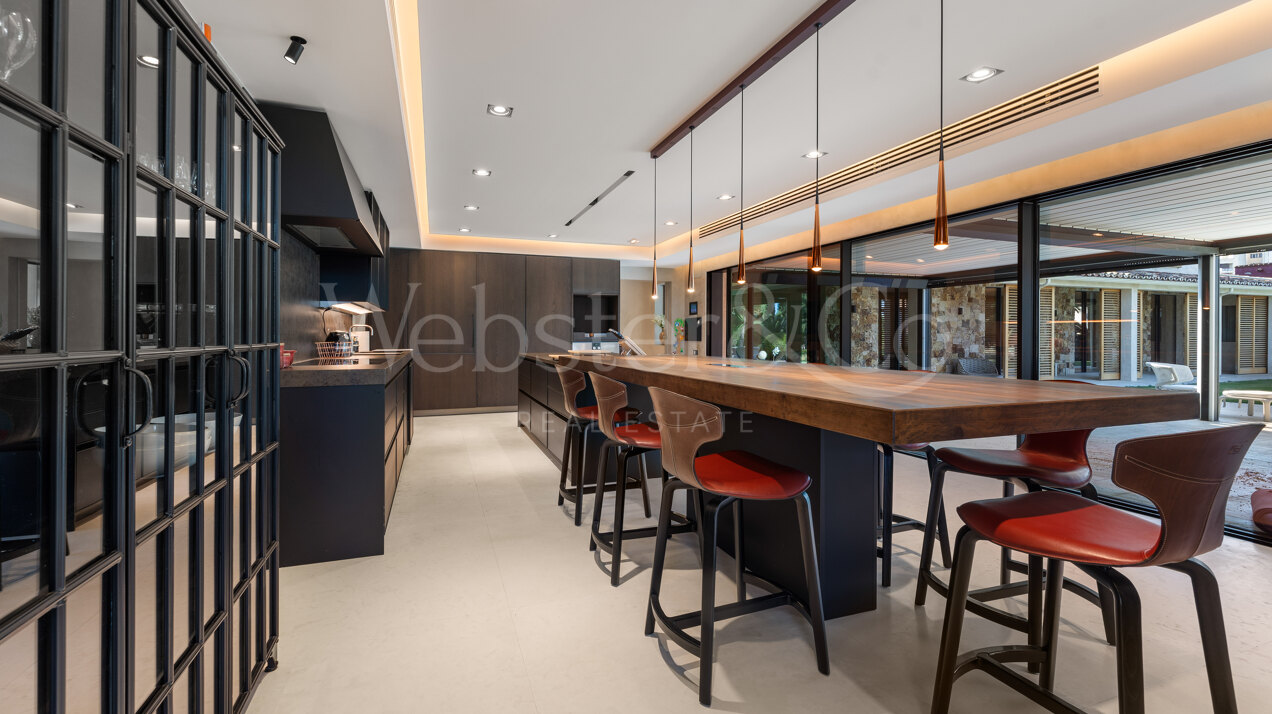 Villa Ibiza - Dream Residence in Rio Real, Marbella