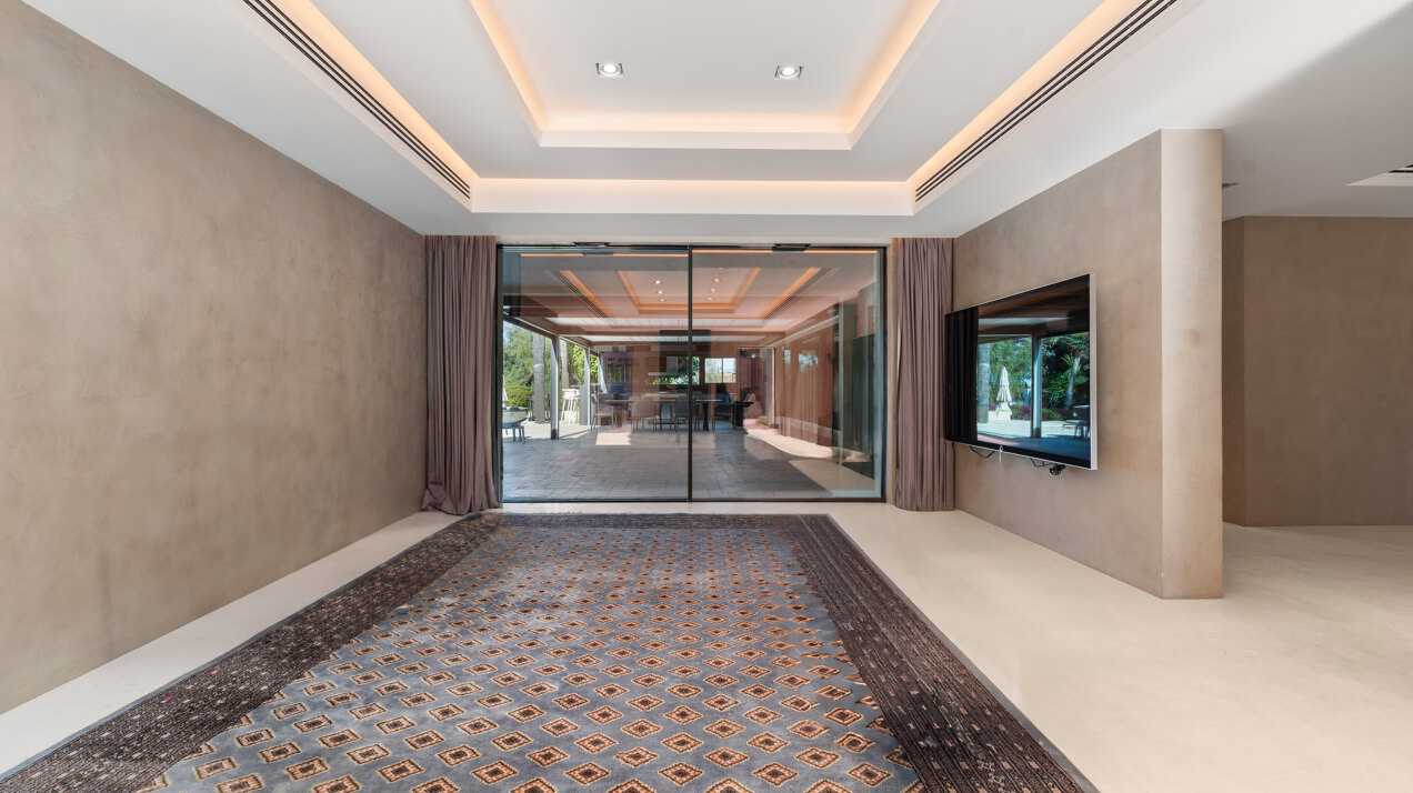 Stunning luxurious 'mini' mansion sits in heart of leafy urban oasis on the edge of Marbella.