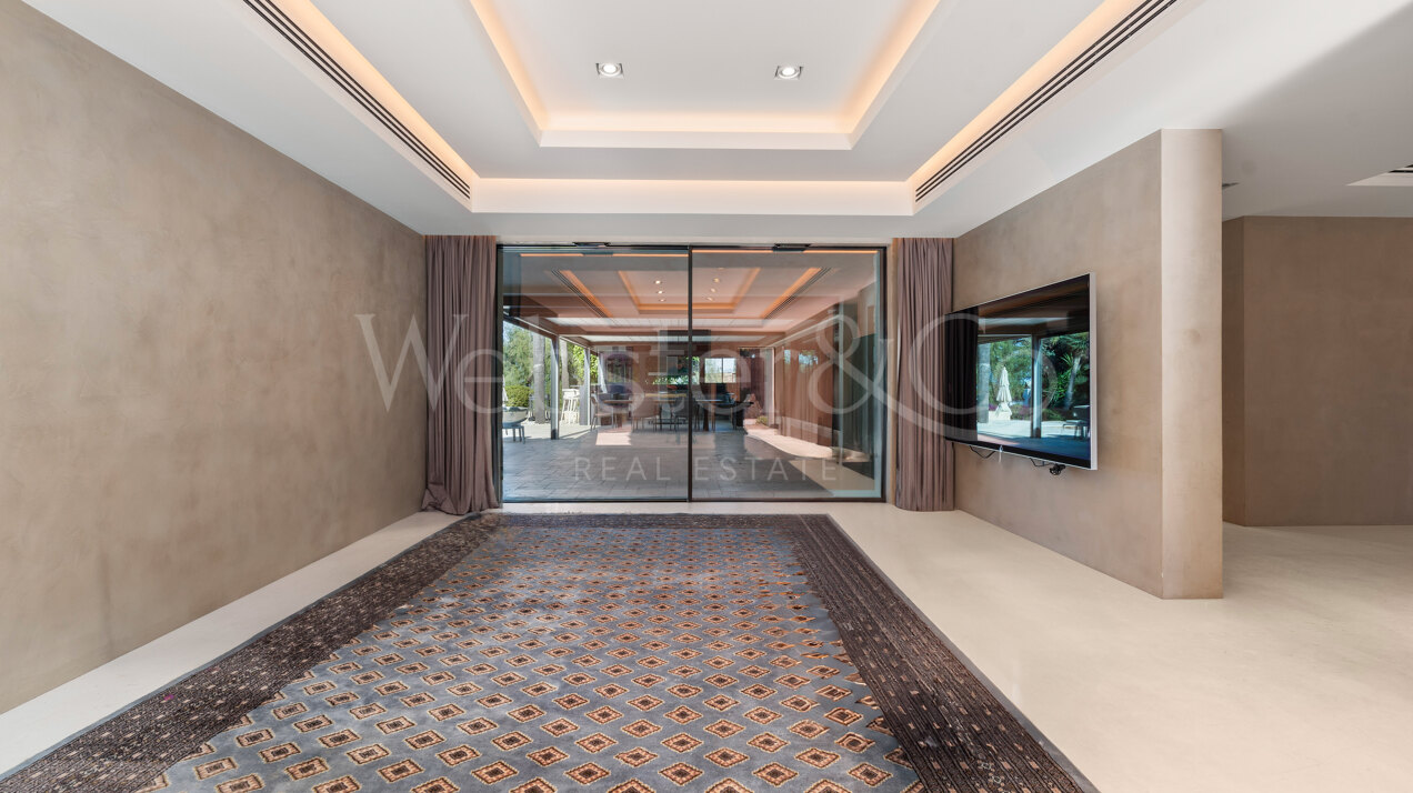 Villa Ibiza - Dream Residence in Rio Real, Marbella