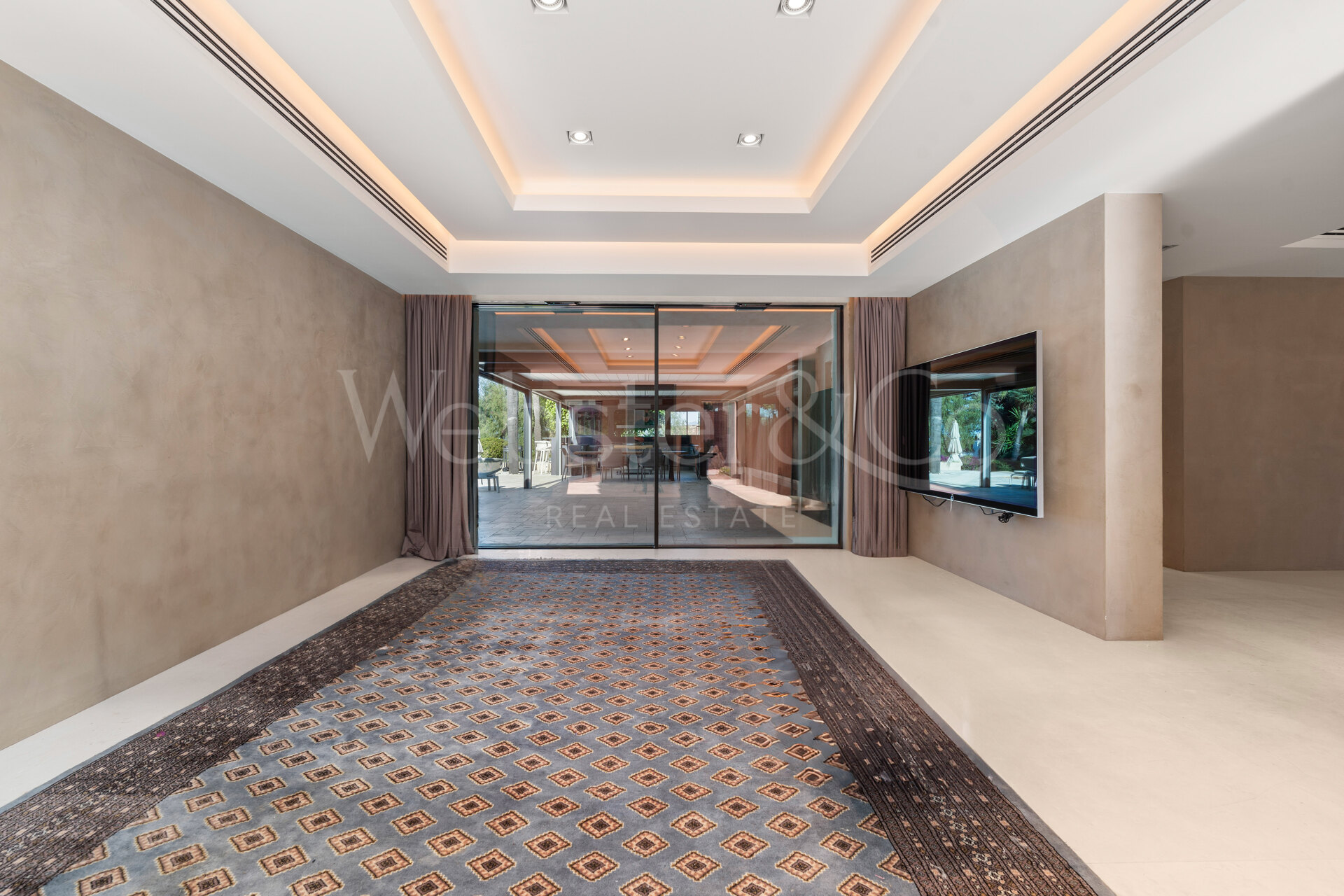 Villa Ibiza – Casa de Ensueño en Río Real, Marbella