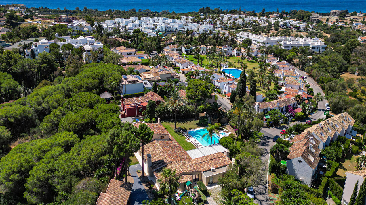 Stunning luxurious 'mini' mansion sits in heart of leafy urban oasis on the edge of Marbella.