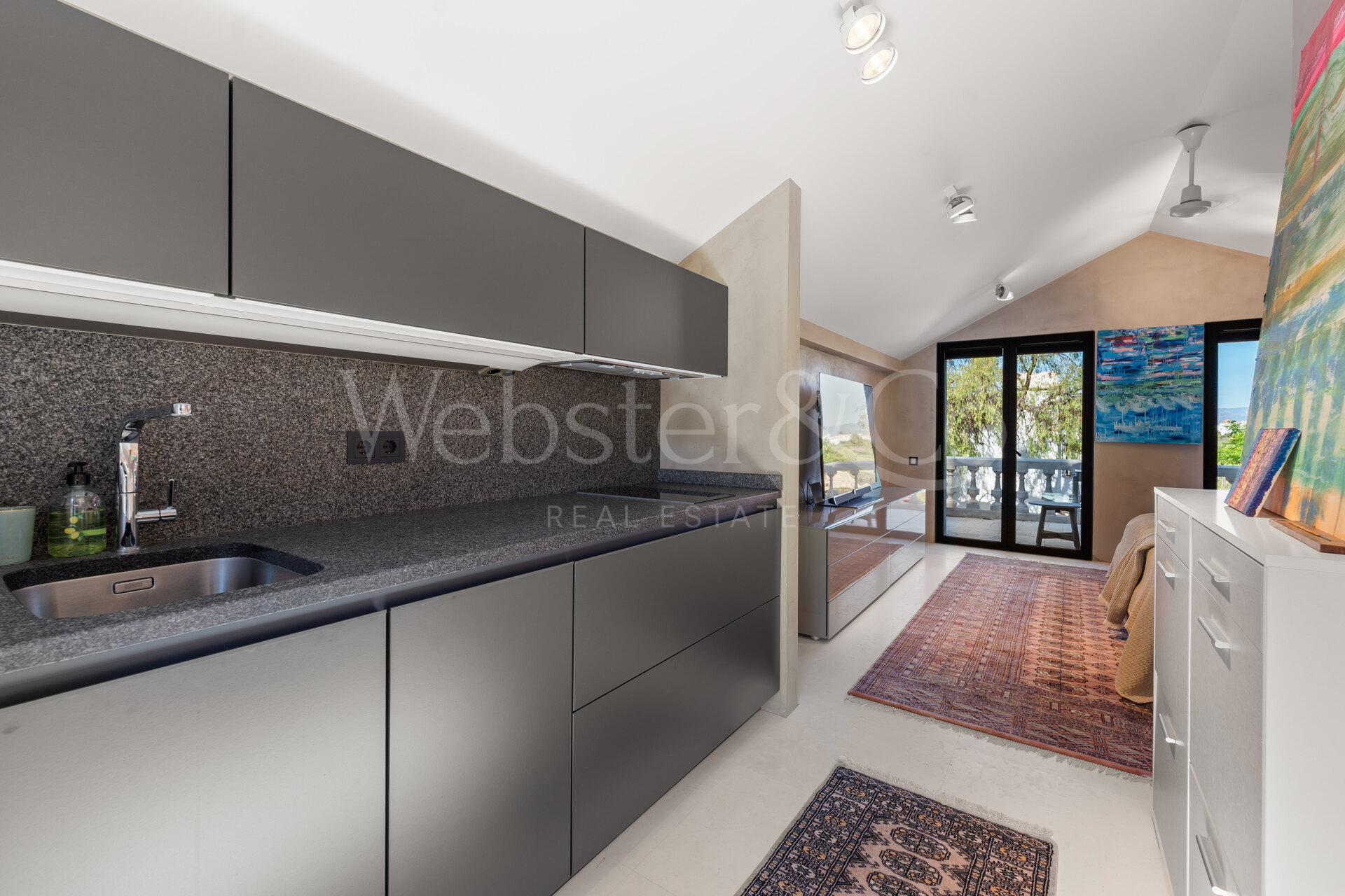 Villa Ibiza – Casa de Ensueño en Río Real, Marbella