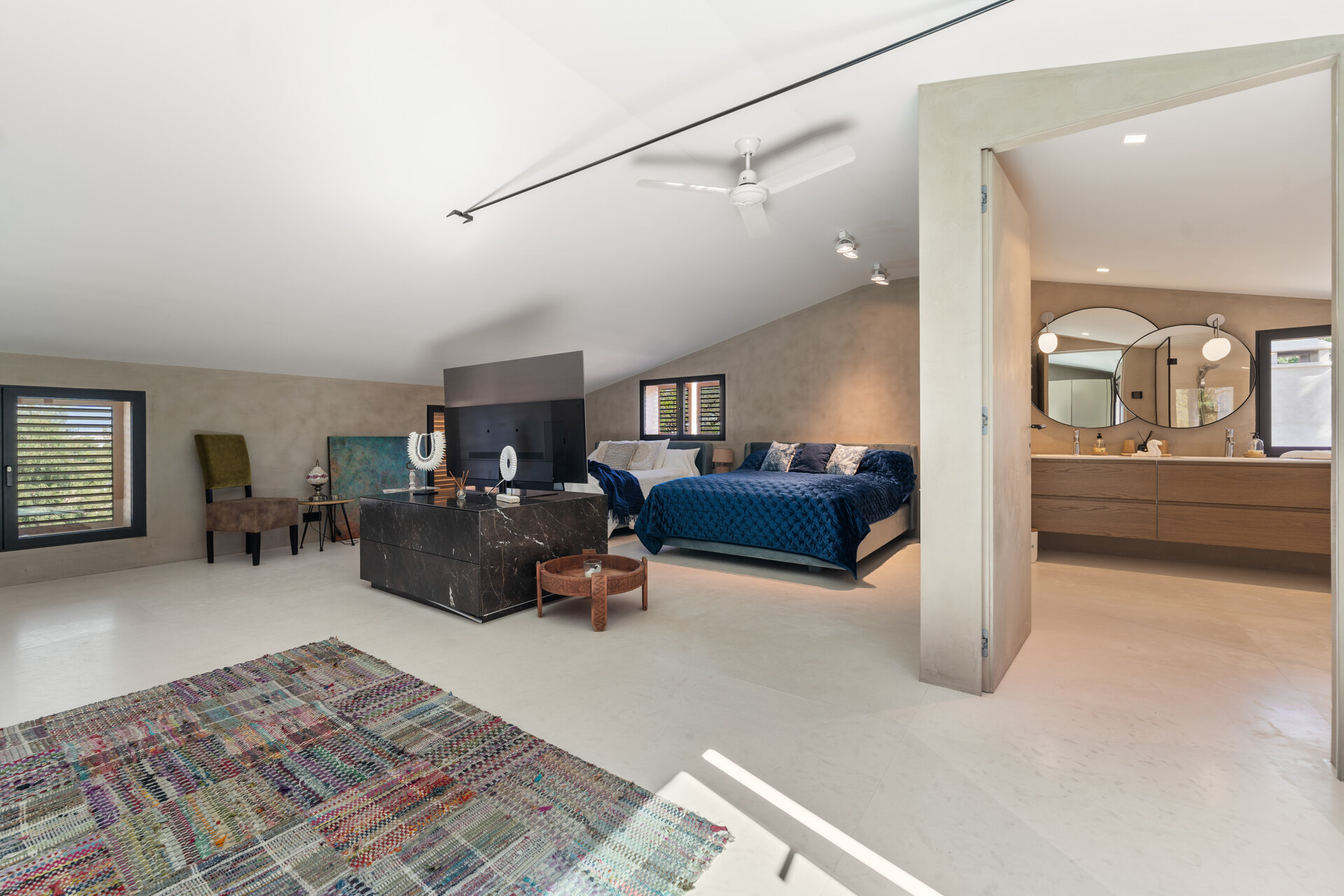 Stunning luxurious 'mini' mansion sits in heart of leafy urban oasis on the edge of Marbella.