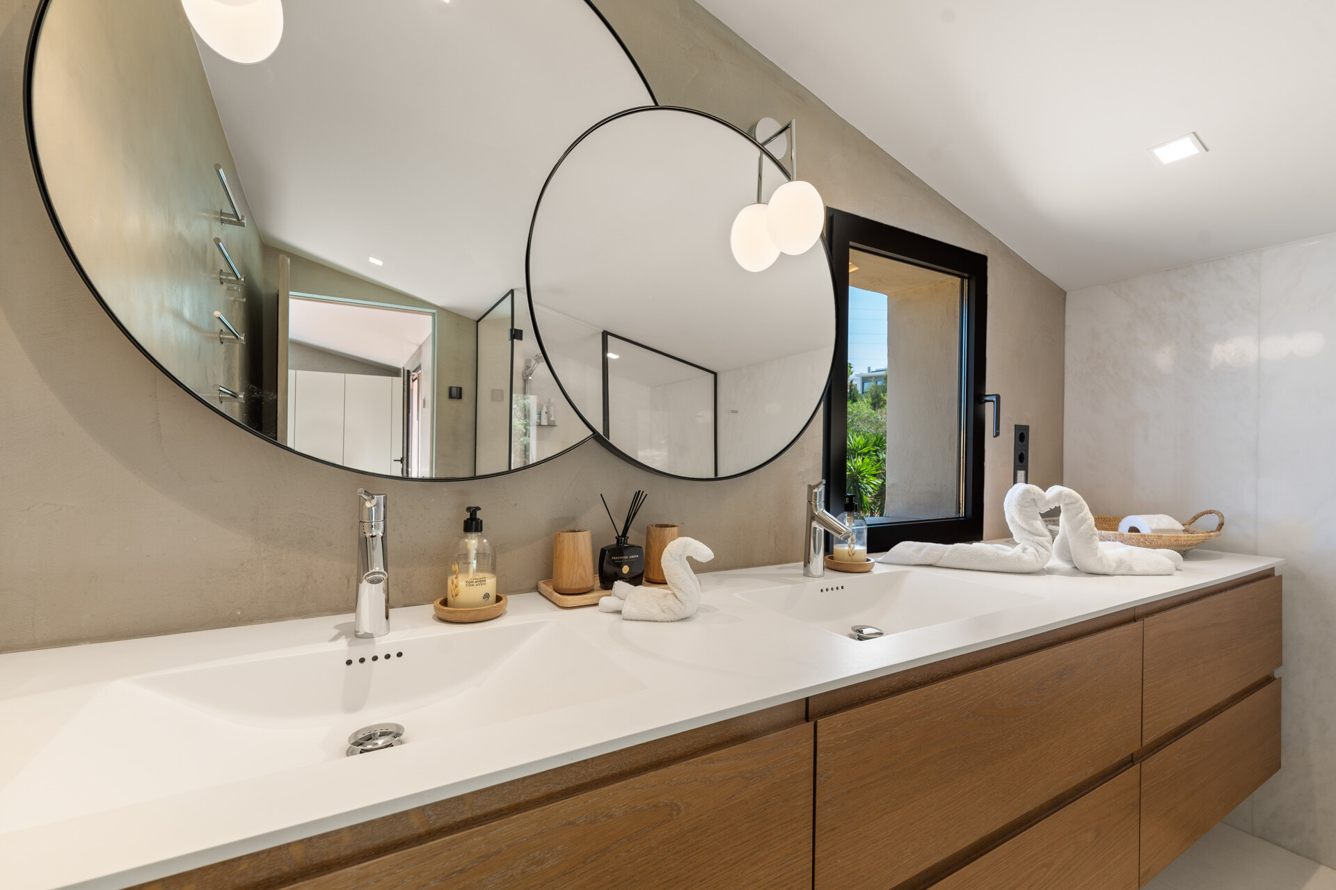 Stunning luxurious 'mini' mansion sits in heart of leafy urban oasis on the edge of Marbella.