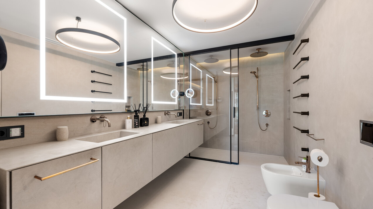 Stunning luxurious 'mini' mansion sits in heart of leafy urban oasis on the edge of Marbella.